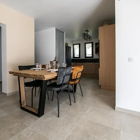 T3 Calme Ensoleille Parking Prive Ferme Lejlighed